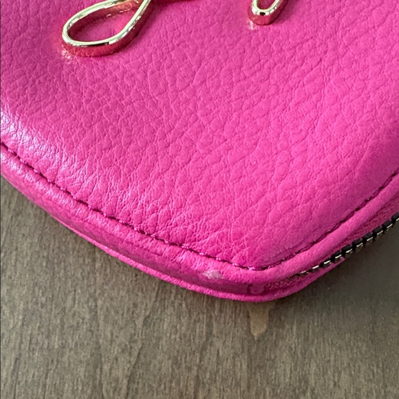 NWT Juicy Couture Vibrant Pink Heart Wristlet FIRM - Picture 11 of 12